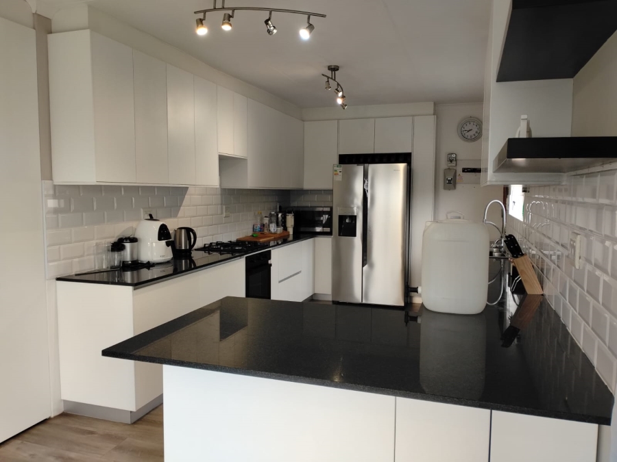 4 Bedroom Property for Sale in West Bank Eastern Cape